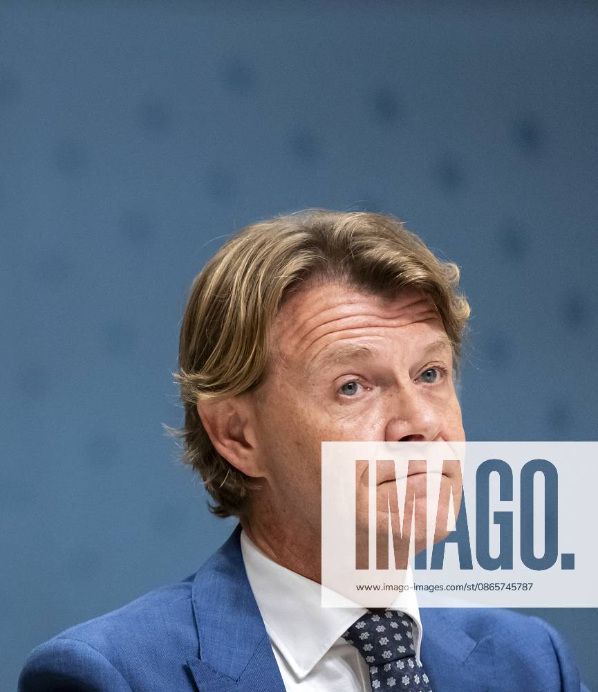 THE HAGUE - Kim Putters during the public hearings of the parliamentary inquiry committee into the coronavirus policy. During the pandemic, Putters was Director of the Netherlands Institute for Social Research (SCP). REMKO DE WAAL ANP netherlands out - belgium out