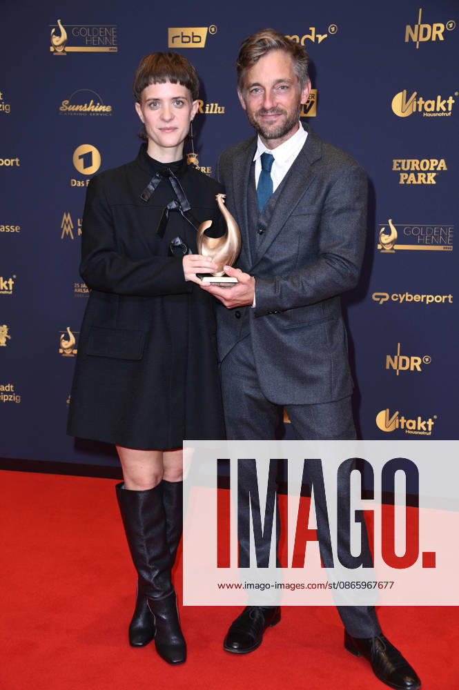 Liv Lisa Fries und Volker Bruch bei der 32. Verleihung der Goldenen Henne 2026 in der Leipziger Messe. Leipzig