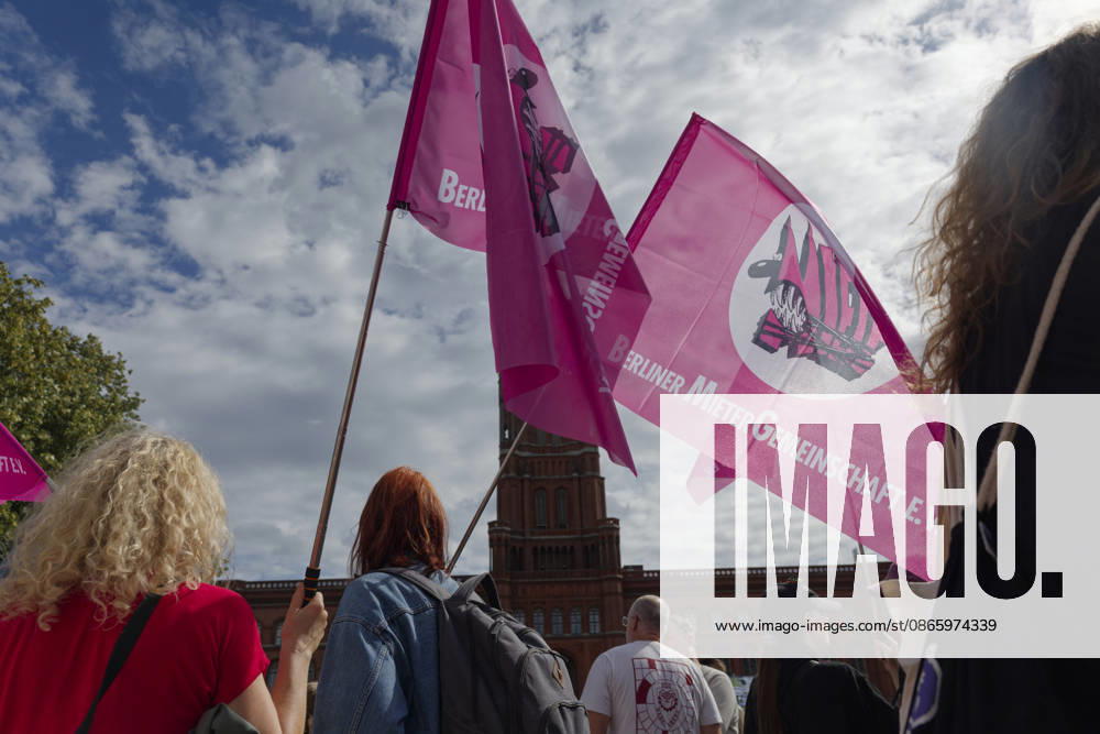 Demonstration gegen hohe Mieten in Berlin 2026-09-05 Deutschland, Berlin Demonstration zahlreicher Organisationen im Zentrum Berlins gegen hohe Mieten, Mkietwucher, Verdrängung und für die Enteignung und Kommunalisierung großer Wohnungsbestände.