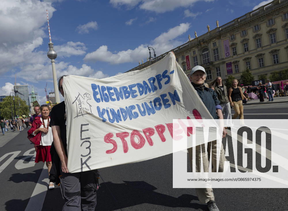 Demonstration gegen hohe Mieten in Berlin 2026-09-05 Deutschland, Berlin Demonstration zahlreicher Organisationen im Zentrum Berlins gegen hohe Mieten, Mkietwucher, Verdrängung und für die Enteignung und Kommunalisierung großer Wohnungsbestände.