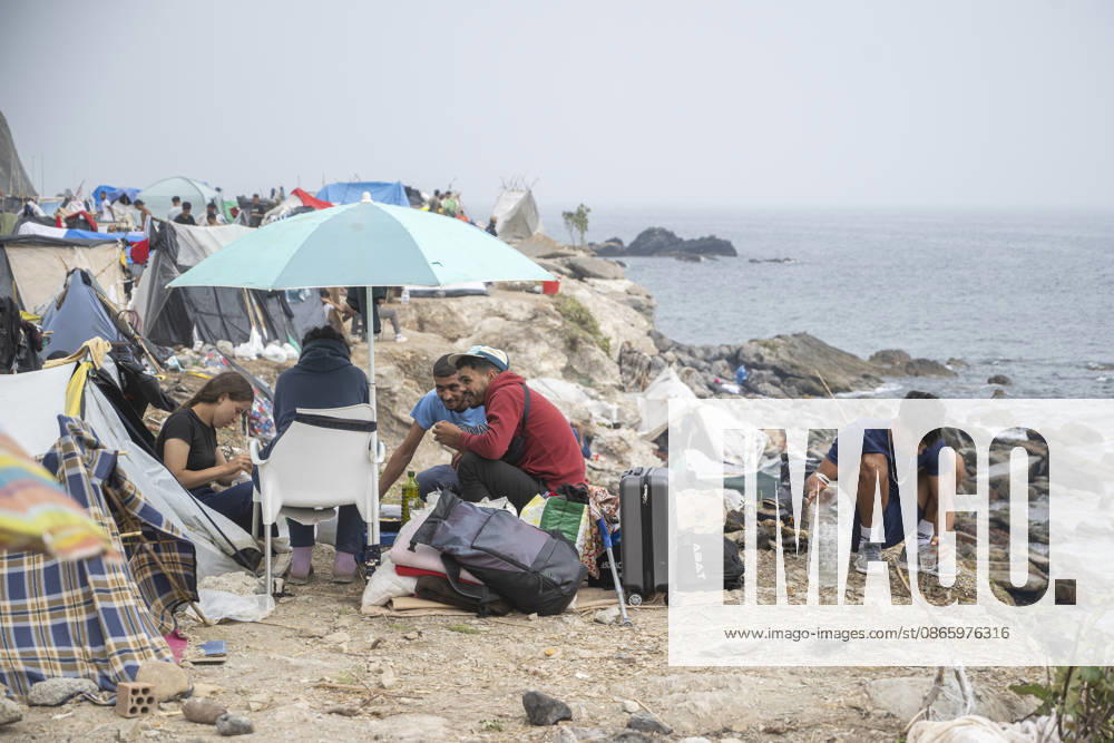 The government takes control of the port of Ceuta to provide humanitarian assistance to migrants Several migrants camped on the beach on September 5, 2026, in Ceuta, Spain. The government is taking control of the port of Ceuta to provide humanitarian assistance to migrants in tents and other spaces, as provided for in a resolution from the Ministry of Transport and Sustainable Mobility published this Saturday and reviewed by Europa Press. Specifically, the department led by Óscar Puente authorizes the Secretary of State for Migration to temporarily use an area of 16,000 square meters of public port land located in the Poniente Expansion, Phase I, within the service area of the Port of Ceuta SEPTEMBER 5, 2026 MIGRANTS IMMIGRATION HUMANITARI