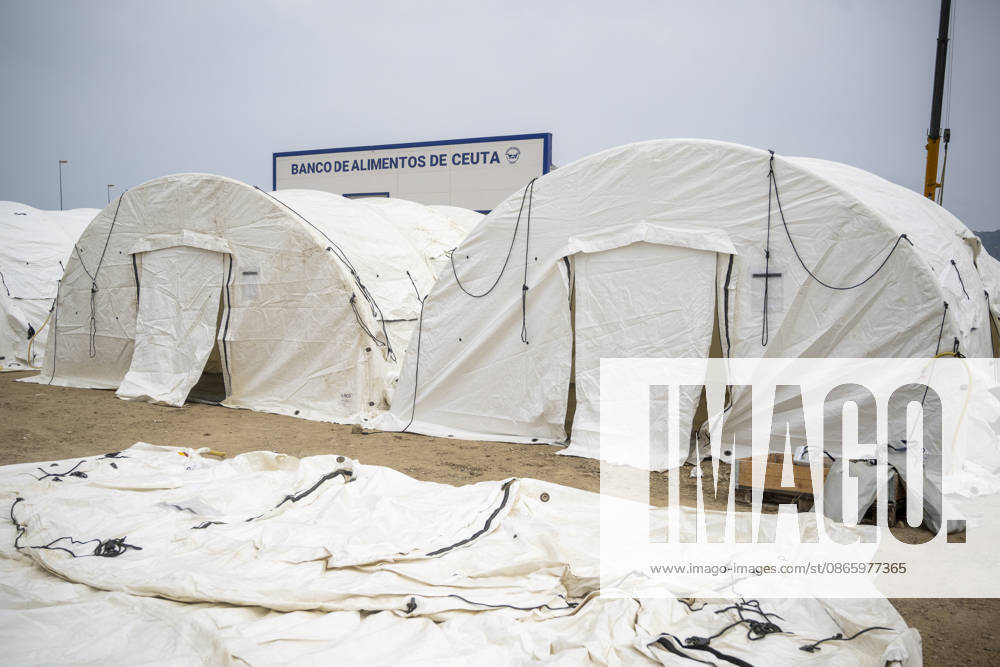 Installation of new tent shelters in Ceuta Installation of new tent shelters next to the Ceuta Food Bank, September 5, 2026, in Ceuta, Spain The government takes control of the port of Ceuta to provide humanitarian assistance to migrants in tents and other spaces, as provided for in a resolution by the Ministry of Transportation and Sustainable Mobility published this Saturday, as reported by Europa Press SEPTEMBER 5, 2026 TENT CAMP MIGRANTS IMMIGRANTS MIGRATION CRISIS HUMANITARIAN CRISIS Ceuta Ceuta, Spain