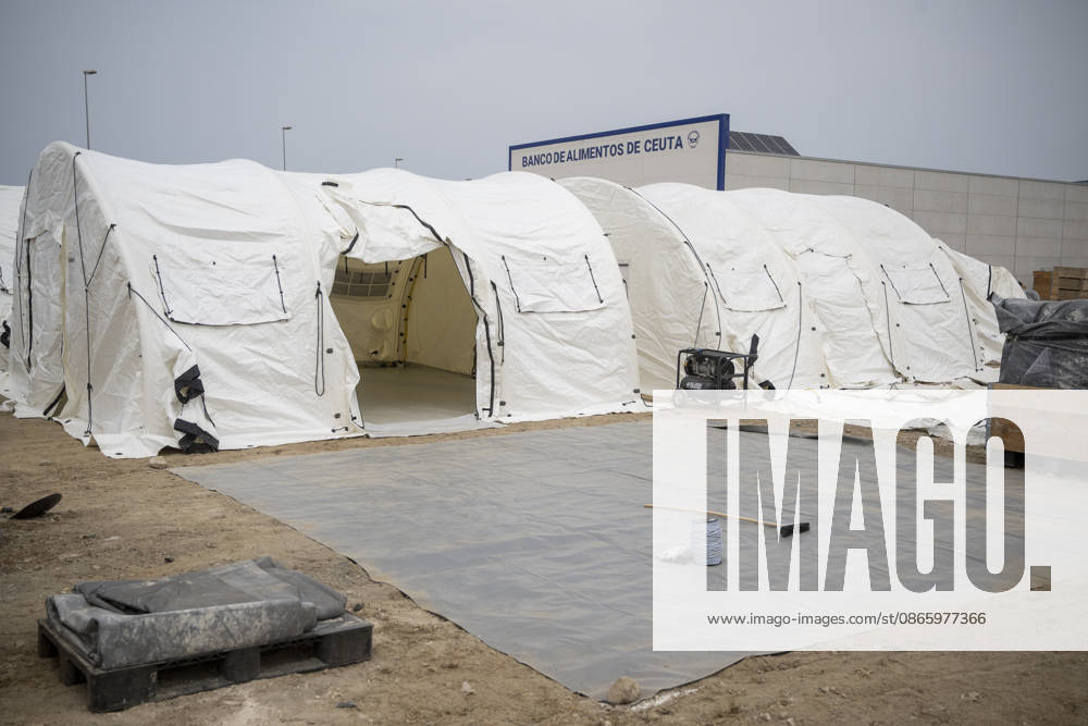 Installation of new tent shelters in Ceuta Installation of new tent shelters next to the Ceuta Food Bank, September 5, 2026, in Ceuta, Spain The government takes control of the port of Ceuta to provide humanitarian assistance to migrants in tents and other spaces, as provided for in a resolution by the Ministry of Transportation and Sustainable Mobility published this Saturday, as reported by Europa Press SEPTEMBER 5, 2026 TENT CAMP MIGRANTS IMMIGRANTS MIGRATION CRISIS HUMANITARIAN CRISIS Ceuta Ceuta, Spain