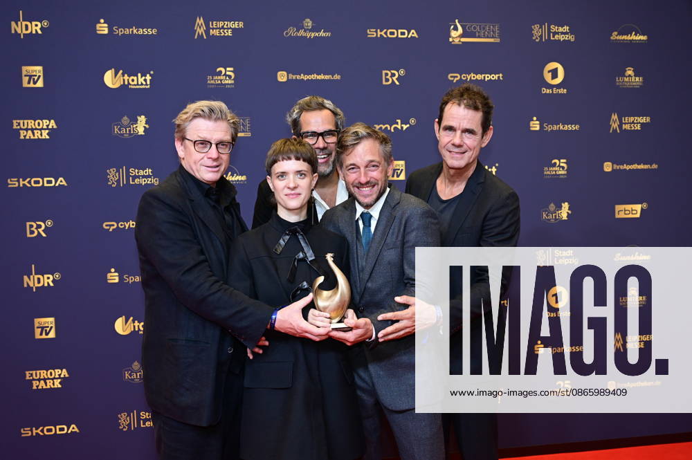 Hendrik Handloegten, Liv Lisa Fries, Achim von Borries, Volker Bruch und Tom Tykwer bei der 32. Verleihung der Goldenen Henne 2026 in der Leipziger Messe. Leipzig