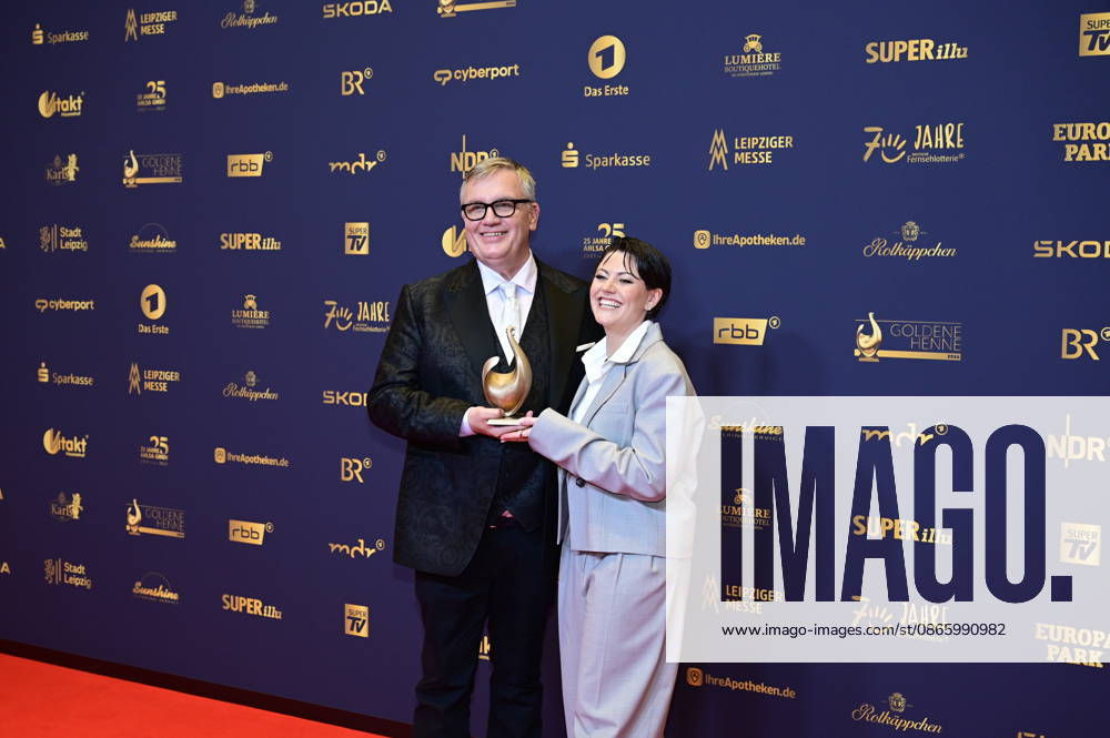 Hape Kerkeling und Tahnee Schaffarczyk bei der 32. Verleihung der Goldenen Henne 2026 in der Leipziger Messe. Leipzig