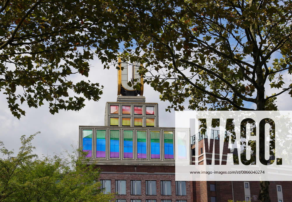 Deutschland, NRW, Gesellschaft, Kunst und Kultur, Bunte Flimmerbilder am Dortmunder U anlässlich des CSD am heutigen Tag in Dortmund, Christopher Street Day, Deutschland