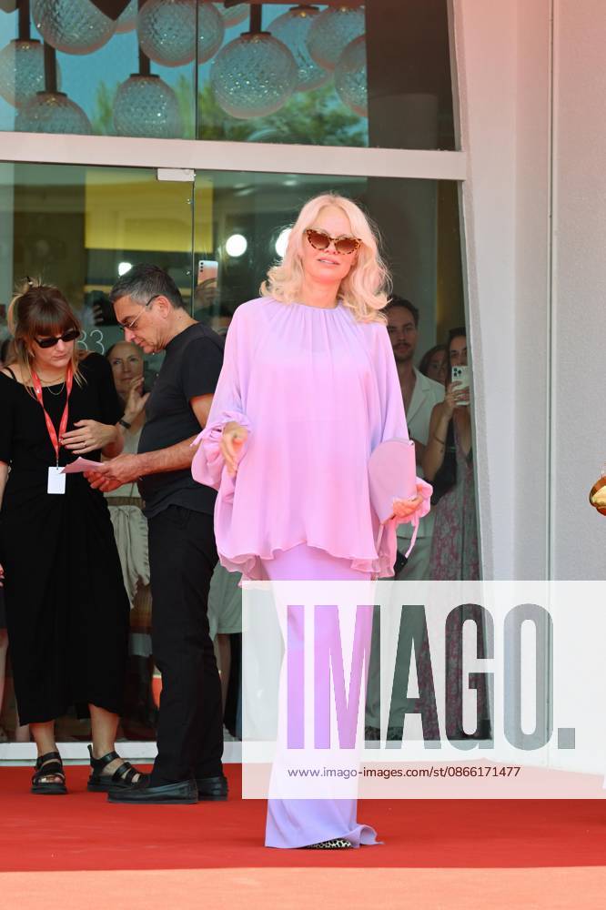 Pamela Anderson on the red carpet for the Golden Lion for Lifetime Achievement award ceremony for Burstyn at the 83rd Venice International Film Festival, Venice, September 6, 2026 Venice Italy - ZUMAa289 20260907_zia_a289_094