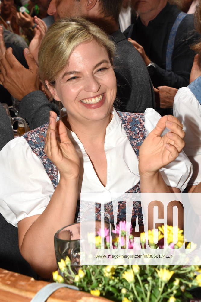 Katharina Schulze, Fraktionsvorsitzende der bayerischen GRÜNEN im Landtag Abendsberg 07.09.2026 Politischer Frühschoppen am Gillamoos im Weinzelt Bündnis 90 Die Grünen Foto Abendsberg