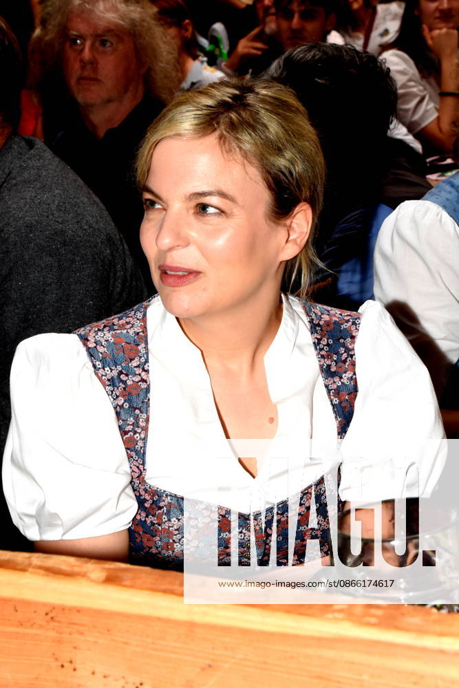 Katharina Schulze, Fraktionsvorsitzende der bayerischen GRÜNEN im Landtag Abendsberg 07.09.2026 Politischer Frühschoppen am Gillamoos im Weinzelt Bündnis 90 Die Grünen Foto Abendsberg
