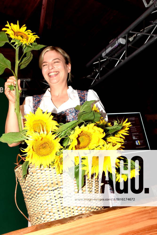 Katharina Schulze, Fraktionsvorsitzende der bayerischen GRÜNEN im Landtag Abendsberg 07.09.2026 Politischer Frühschoppen am Gillamoos im Weinzelt Bündnis 90 Die Grünen Foto Abendsberg