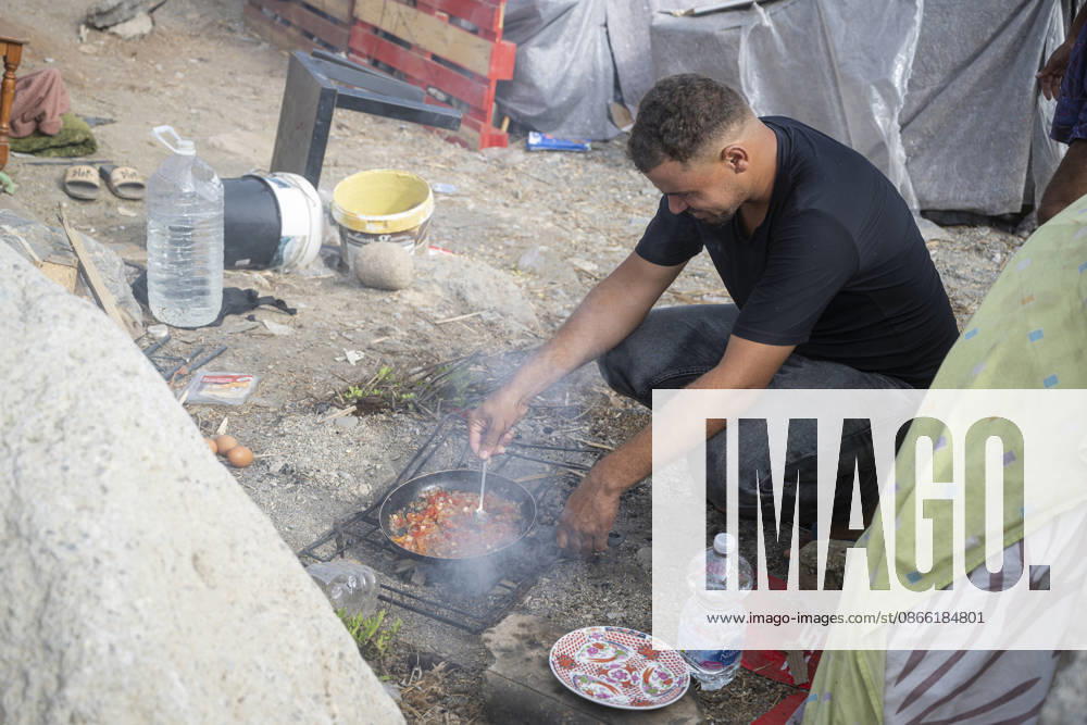 Settlements Continue on El Trampolín Beach Settlements on El Trampolín Beach, as of September 7, 2026, in Ceuta, Spain. Despite having been cleared, the camp on El Trampolín Beach resembles a makeshift city and remains occupied by people who continue to arrive in Ceuta. SEPTEMBER 7, 2026 Ceuta, Spain