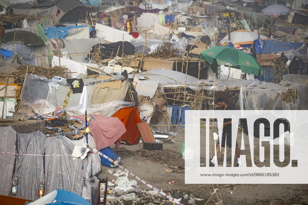 Settlements Continue on El Trampolín Beach Settlements on El Trampolín Beach, as of September 7, 2026, in Ceuta, Spain. Despite having been evicted, the camp on El Trampolín Beach resembles a makeshift city and remains occupied by people who continue to arrive in Ceuta. SEPTEMBER 7, 2026 Ceuta, Spain