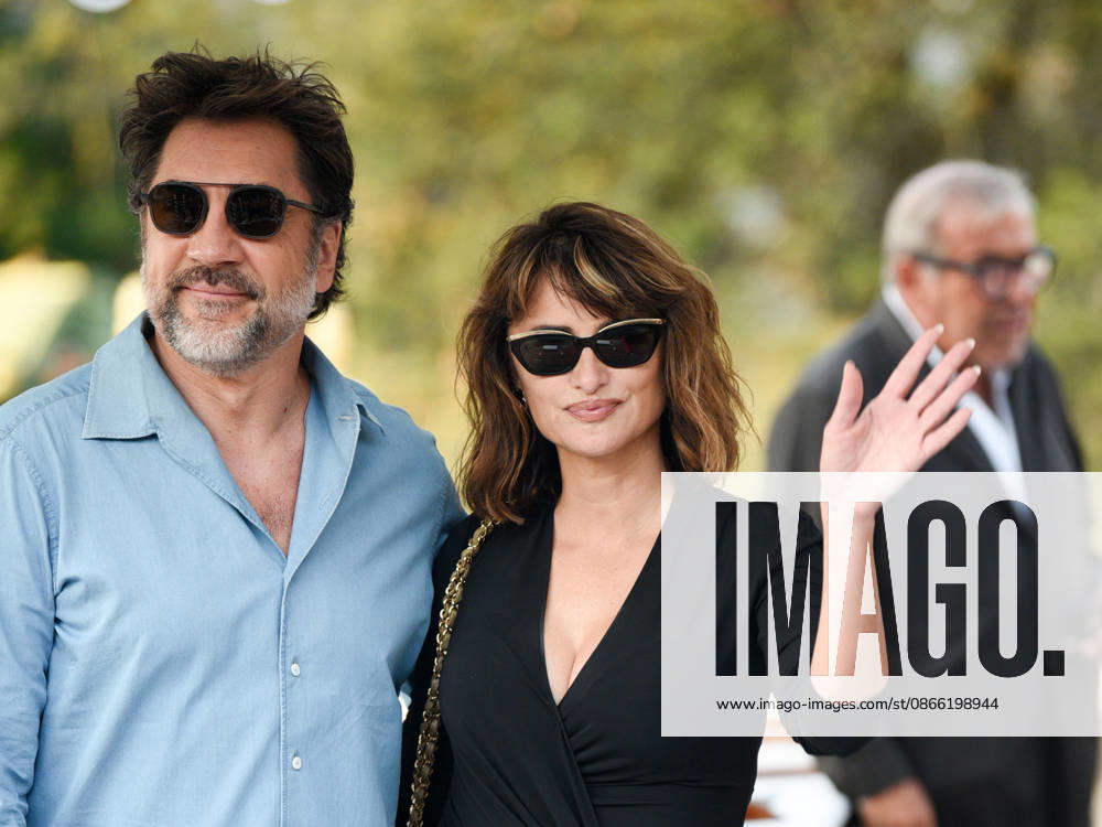 IPA88246255 - Venice, 83rd Venice International Film Festival 2026 EVENING 6 Penelope Cruz and Javier Bardem arrive at the pier of the Excelsior Hotel