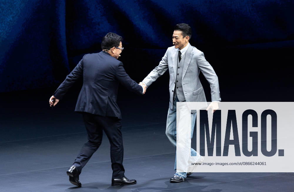 Andy Lau, brand ambassador for Ultimate Design, meets with Richard Yu, CEO of Huawei s Consumer Business Group and Chairman of the Intelligent Automotive Solution BU, during the launch of the Huawei tri-fold Mate XT 2 Ultimate Design featuring the Kirin 9050 Pro chip on September 7, 2026 in Guangzhou, Guangdong Province of China.