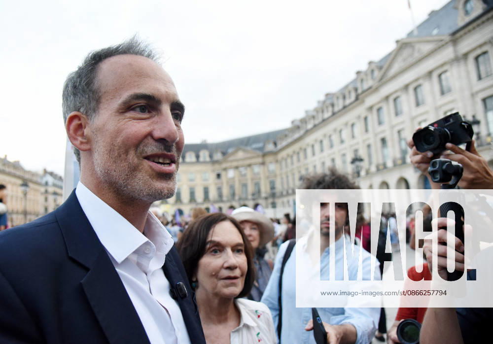 Politicians Join Feminist Coalition Press Briefing For Loi Integrale Against Sexual Violence - Paris Raphael Glucksmann during the rally against sexual violence for a comprehensive law Loi Integrale in front of the Ministry of Justice at Place Vendome in Paris, France on September 7, 2026. Photo by Alain Apaydin ABACAPRESS.COM Paris France