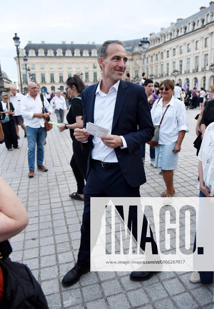 Politicians Join Feminist Coalition Press Briefing For Loi Integrale Against Sexual Violence - Paris Raphael Glucksmann during the rally against sexual violence for a comprehensive law Loi Integrale in front of the Ministry of Justice at Place Vendome in Paris, France on September 7, 2026. Photo by Alain Apaydin ABACAPRESS.COM Paris France