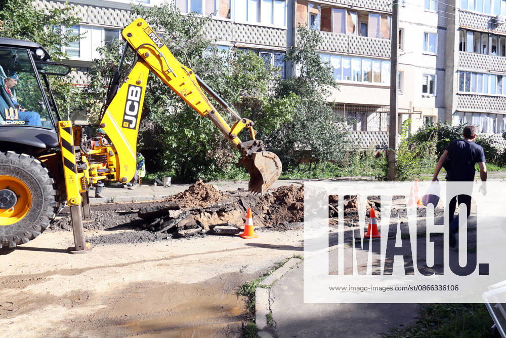 Destruction and fires reported across Kyiv districts after Russian attack An excavator digs a hole in the street near an apartment block in the Solomianskyi district in a Russian attack, Kyiv, Ukraine, September 8, 2026. On Tuesday night, September 8, Russian forces launched another massive strike on the Ukrainian capital with ballistic and cruise missiles, as well as jet UAVs. The attack caused significant damage to civilian infrastructure, residential areas, and business facilities. Three people were killed, and 19 were injured., Credit:Pavlo Bahmut Ukrinform Avalon Ukraine, Kyiv
