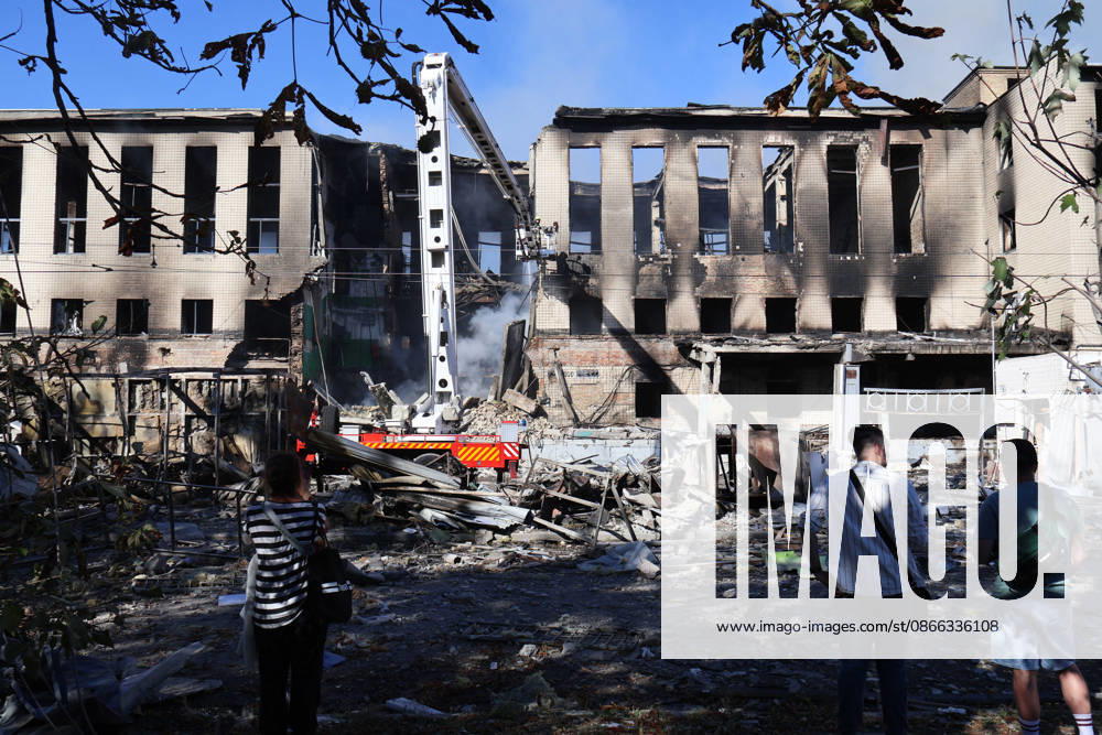 Destruction and fires reported across Kyiv districts after Russian attack State Emergency Service workers use an aerial work platform to extinguish a fire in the Solomianskyi district following a Russian attack, Kyiv, Ukraine, September 8, 2026. On Tuesday night, September 8, Russian forces launched another massive strike on the Ukrainian capital with ballistic and cruise missiles, as well as jet UAVs. The attack caused significant damage to civilian infrastructure, residential areas, and business facilities. Three people were killed, and 19 were injured., Credit:Pavlo Bahmut Ukrinform Avalon Ukraine, Kyiv