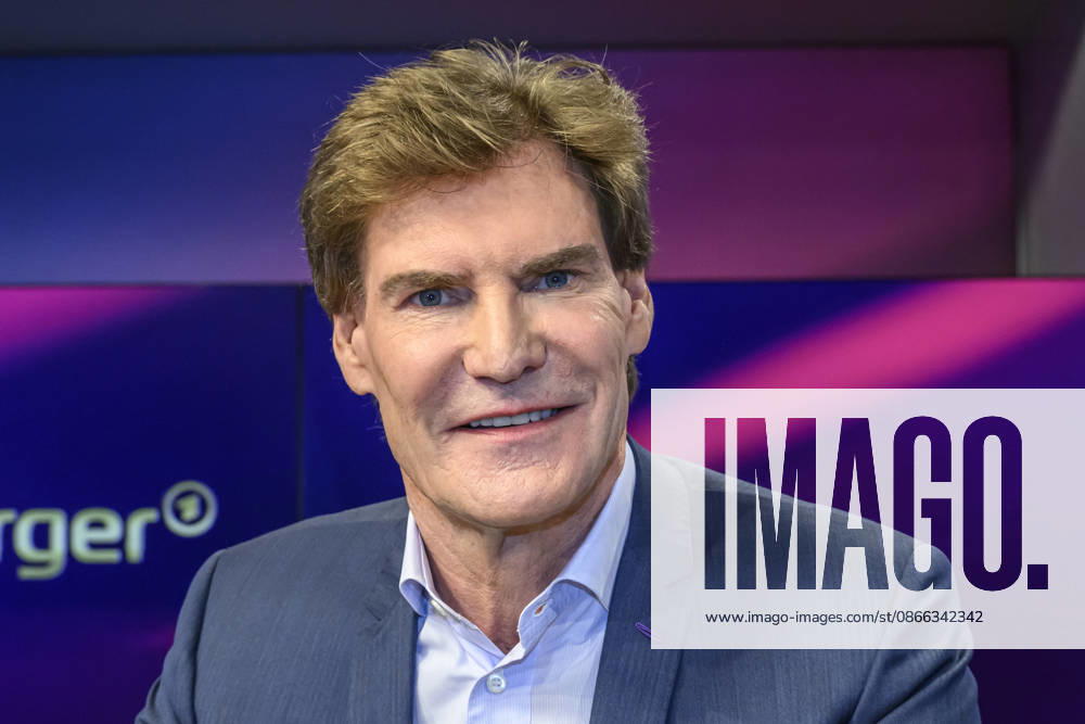 V.l. Carsten Maschmeyer (Unternehmer), GER, Berlin, Studio, zu Gast bei Maischberger, politische Talkshow, TV, Format, mit Moderatorin Sandra Maischberger, Das Erste, aus Adlershof Am Studio 20, 08.09.2026,