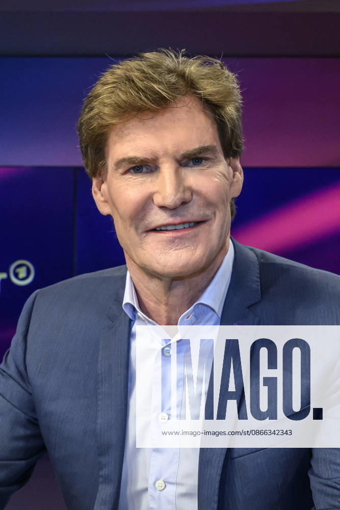 V.l. Carsten Maschmeyer (Unternehmer), GER, Berlin, Studio, zu Gast bei Maischberger, politische Talkshow, TV, Format, mit Moderatorin Sandra Maischberger, Das Erste, aus Adlershof Am Studio 20, 08.09.2026,