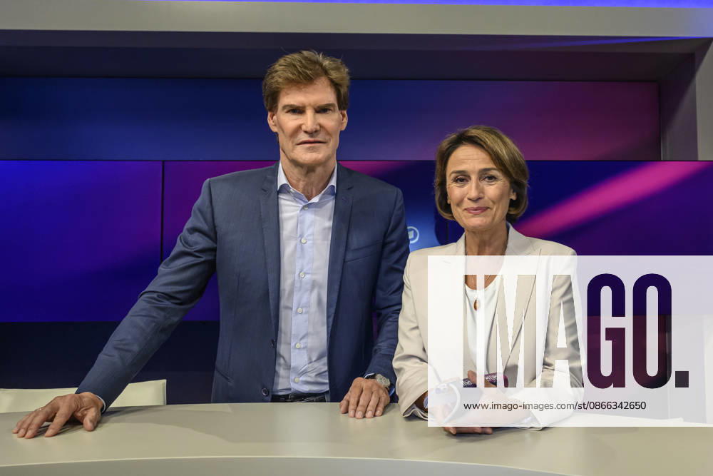 V.l. Carsten Maschmeyer (Unternehmer) mit Sandra Maischberger, GER, Berlin, Studio, zu Gast bei Maischberger, politische Talkshow, TV, Format, mit Moderatorin Sandra Maischberger, Das Erste, aus Adlershof Am Studio 20, 08.09.2026,