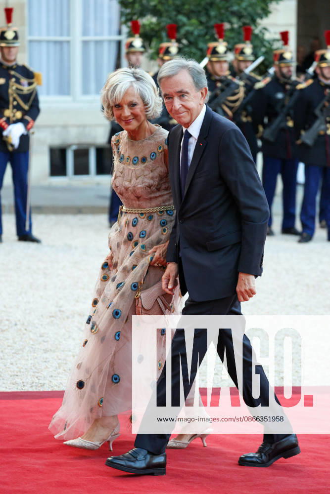 DiÌ‚ner d Etat en l honneur de Mr LEE Jae Myung, PreÌsident de la ReÌpublique de CoreÌe Hà lene Mercier-Arnault and Bernard Arnault Emmanuel Macron et Brigitte Macron recoivent Mr LEE Jae Myung, PreÌsident de la ReÌpublique de CoreÌe et son à pouse, Kim Hye-kyung, à l occasion d un diner d à tat au Palais de l Elysà e à Paris, le 8 septembre 2026. French President, Emmanuel Macron and his wife, Brigitte Macron hosted Mr. LEE Jae Myung, President of the Republic of Korea, and his wife, Kim Hye-kyung, at a state dinner at the Elysà e Palace in Paris on September 8, 2026.