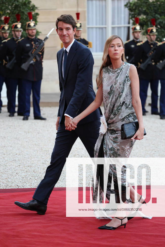 DiÌ‚ner d Etat en l honneur de Mr LEE Jae Myung, PreÌsident de la ReÌpublique de CoreÌe Alexandre Arnault and his wife Gà raldine Guyot Emmanuel Macron et Brigitte Macron recoivent Mr LEE Jae Myung, PreÌsident de la ReÌpublique de CoreÌe et son à pouse, Kim Hye-kyung, à l occasion d un diner d à tat au Palais de l Elysà e à Paris, le 8 septembre 2026. French President, Emmanuel Macron and his wife, Brigitte Macron hosted Mr. LEE Jae Myung, President of the Republic of Korea, and his wife, Kim Hye-kyung, at a state dinner at the Elysà e Palace in Paris on September 8, 2026.
