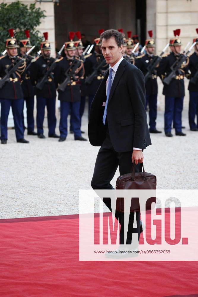 DiÌ‚ner d Etat en l honneur de Mr LEE Jae Myung, PreÌsident de la ReÌpublique de CoreÌe Arthur Mensch (Mistral AI CEO) Emmanuel Macron et Brigitte Macron recoivent Mr LEE Jae Myung, PreÌsident de la ReÌpublique de CoreÌe et son à pouse, Kim Hye-kyung, à l occasion d un diner d à tat au Palais de l Elysà e à Paris, le 8 septembre 2026. French President, Emmanuel Macron and his wife, Brigitte Macron hosted Mr. LEE Jae Myung, President of the Republic of Korea, and his wife, Kim Hye-kyung, at a state dinner at the Elysà e Palace in Paris on September 8, 2026.