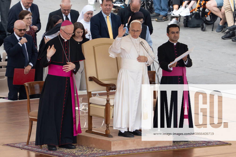 Pope Leo XIV At Weekly General Audience - Vatican City His Holiness Pope Leo XIV attends the weekly general audience at St Peter s Square in Vatican City, Vatican City on September 9, 2026. Photo by Andrea Bracaglia ABACAPRESS.COM Vatican Vatican City Vatican (or Holy See)