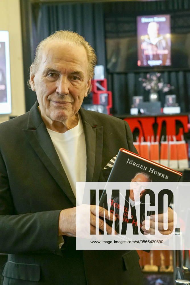 CNTV HUNKEBUCH - Juergen Hunke der Hamburger Unternehmer stellt sein Buch ueber sein Leben unter dem Titel Rebell und Robin Hoodim Mikado Medienhauses, Vorstellung der Biografie in Hamburg Rotherbaum am 09.09.2026 Hamburg Deutschland