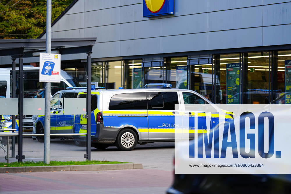 Ratzeburg Polizeieinsatz nach Tötungsdelinkt in einem Lidl in Ratzeburg, 09.09.2026 Polizei am Tatort Polizeieinsatz nach Tötungsdelinkt in einem Lidl in Ratzeburg