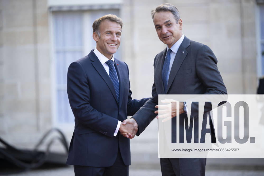 French President Macron Meets Greece s PM Mitsotakis - Paris France s President Emmanuel Macron welcomes Greece s Prime Minister Kyriakos Mitsotakis at Elysee Palace in Paris on September 9, 2026.Photo by Eliot Blondet ABACAPRESS.COM Paris France France