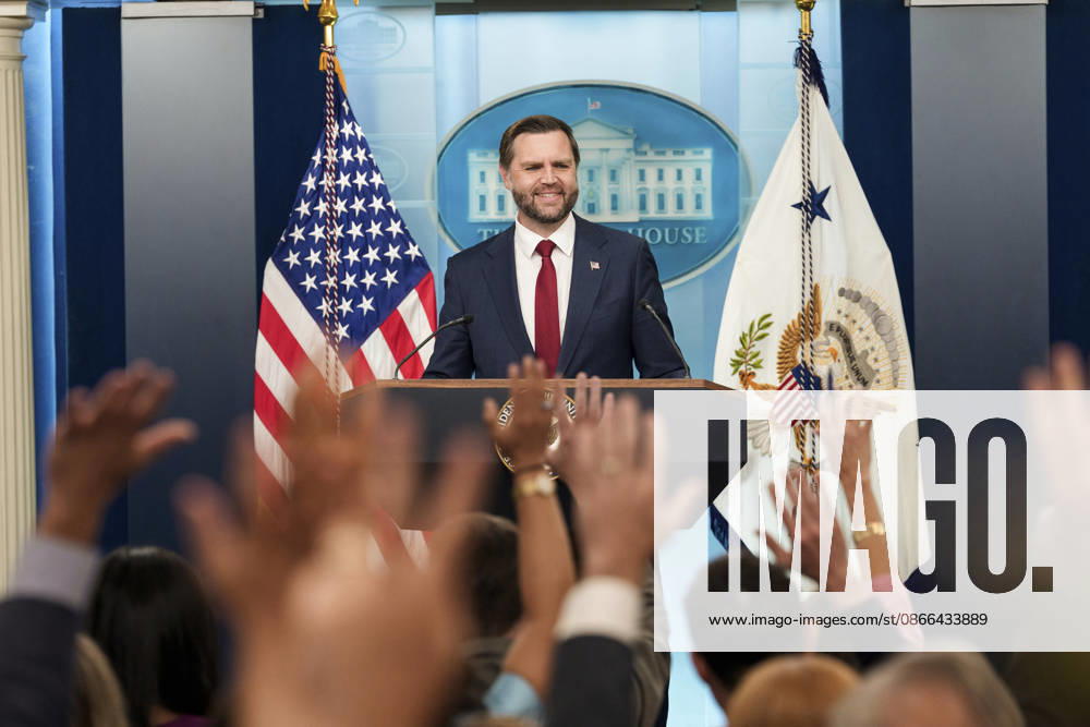U.S. Vice President J.D Vance listens to a question from reporters during the daily briefing in the James S. Brady Press Briefing Room of the White House, September 3, 2026 in Washington, D.C. Washington United States of America - ZUMAp138 20260909_zaa_p138_007