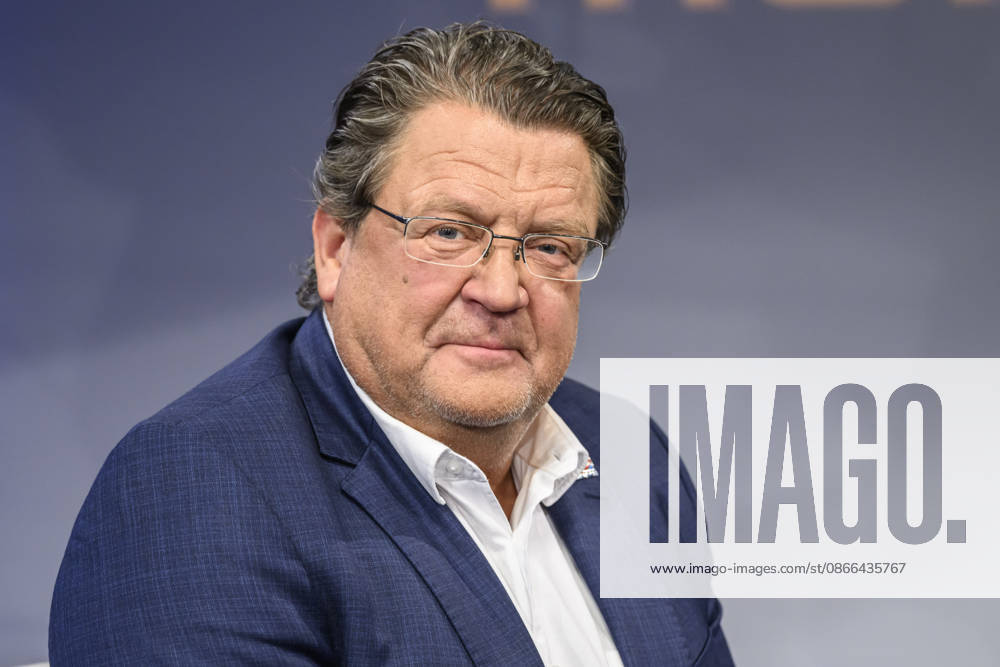 Im Bild v.l.: Stephan Brandner, AfD (Mitglied des Rechtsausschusses), GER, Berlin, Studio, zu Gast bei Maischberger, politische Talkshow, TV, Format, mit Moderatorin Sandra Maischberger, Das Erste, aus Adlershof Am Studio 20, 09.09.2026,