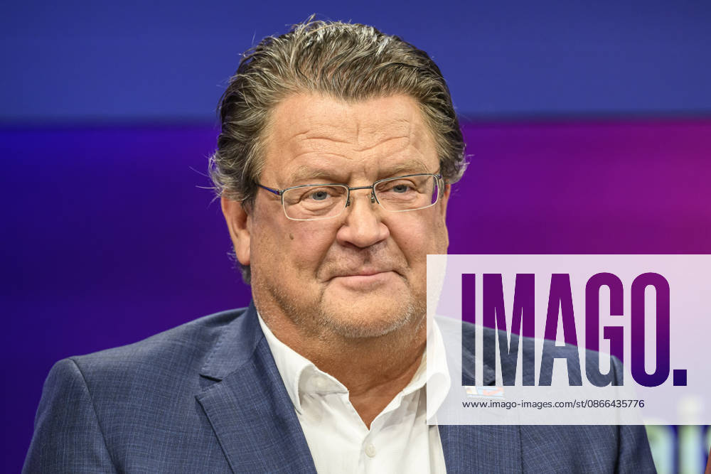 Im Bild v.l.: Stephan Brandner, AfD (Mitglied des Rechtsausschusses), GER, Berlin, Studio, zu Gast bei Maischberger, politische Talkshow, TV, Format, mit Moderatorin Sandra Maischberger, Das Erste, aus Adlershof Am Studio 20, 09.09.2026,