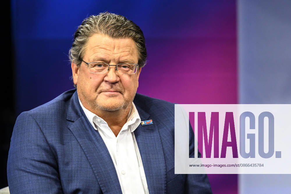 Im Bild v.l.: Stephan Brandner, AfD (Mitglied des Rechtsausschusses), GER, Berlin, Studio, zu Gast bei Maischberger, politische Talkshow, TV, Format, mit Moderatorin Sandra Maischberger, Das Erste, aus Adlershof Am Studio 20, 09.09.2026,