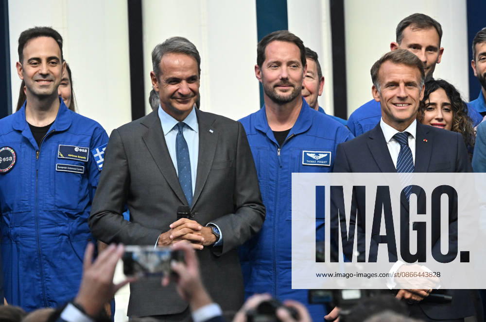 French President Emmanuel Macron, flanked by members of the VAST space program, French astronaut Thomas Pesquet of the European Space Agency (ESA), Czech fighter pilot and ESA astronaut Aleö Svoboda, Greek aviation physician and ESA astronaut candidate Adrianos Golemis, Vast Space Program President Giorgio Saccoccia (second from the left), and Greek Prime Minister Kyriákos Mitsotákis, along with French President Emmanuel Macron, at the International Space Summit on September 10, 2026, at the Grand Palais in Paris, September 9, 2026. Nearly 1,100 companies from the space sector will also be present at the Grand Palais, demonstrating the exceptional mobilization of the global space ecosystem around this event, organized by France and Germany