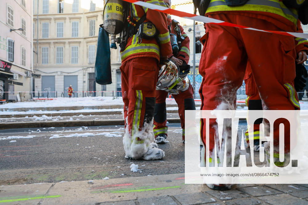 Fire at the Marchà du Soleil in Marseille: it took the fire brigade several hours to put out the blaze, which broke out at 2.19 am and destroyed around 500 m². - 11 10 2026 - France Bouches-du-Rhone Marseille - SylvainxRostaingx Pictorium LePictorium_0340466