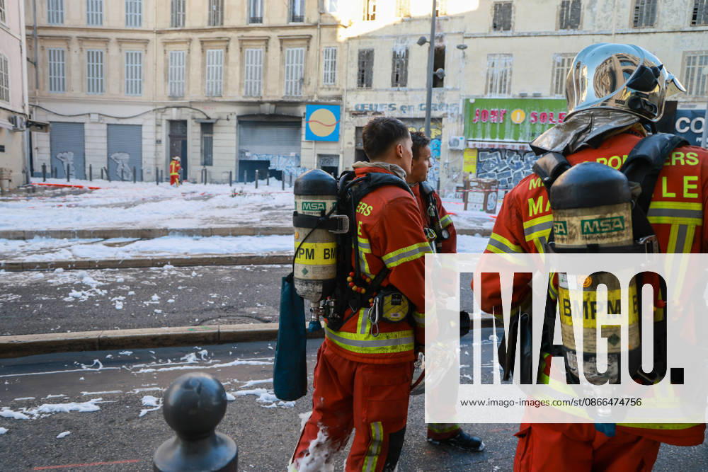 Fire at the Marchà du Soleil in Marseille: it took the fire brigade several hours to put out the blaze, which broke out at 2.19 am and destroyed around 500 m². - 11 10 2026 - France Bouches-du-Rhone Marseille - SylvainxRostaingx Pictorium LePictorium_0340468
