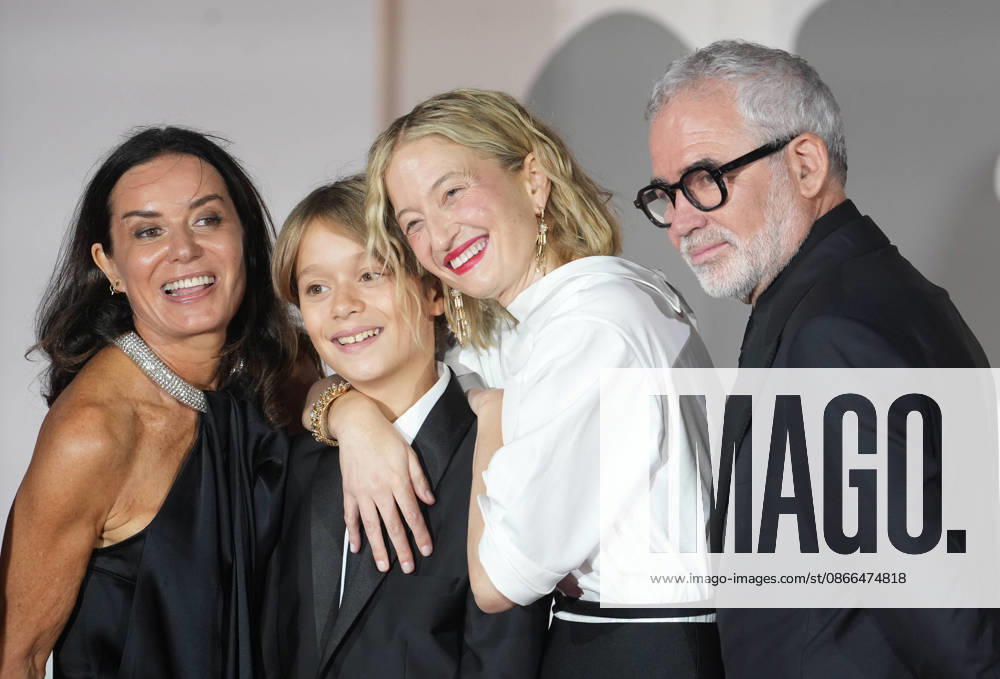 VENICE, ITALY - SEPTEMBER 09: Guest , Alba Rohrwacher and Stephane Brize attends the Un Bon Petit Soldat Screening during the 83rd Venice International Film Festival at Sala Grande on September 09, 2026 in Venice, Italy. Photo: .. Photo: . Venise italie - ZUMAl193 20260909_zsp_l193_115