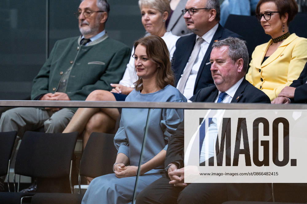 GER, Berlin, 93. Sitzung des Deutschen Bundestages im Plenarsaal des Reichstagsgebäudes. Ãgnes Forsthoffer, Präsidentin des ungarischen Parlaments zu besuch im Bundestag