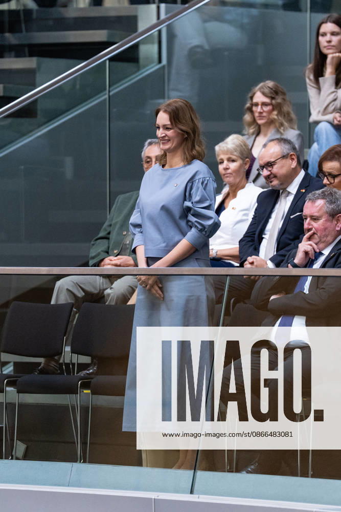 GER, Berlin, 93. Sitzung des Deutschen Bundestages im Plenarsaal des Reichstagsgebäudes. Ãgnes Forsthoffer, Präsidentin des ungarischen Parlaments zu besuch im Bundestag