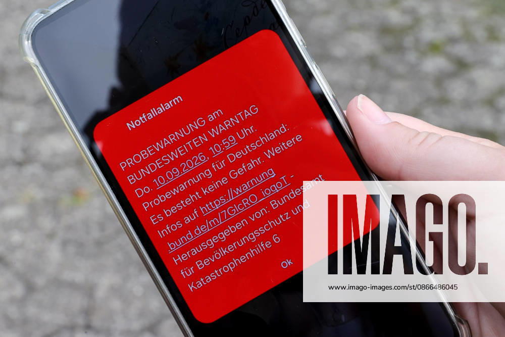 Bundesweiter Warntag 2026. Symbolfoto, Symbolbild ab 11:00 Uhr wurden Warnungen, Probewarnungen, Probealarme an Handys, Smartphones gesendet. Sirene, Feuerwehr, Feuerwehrsirene Wolfsburg