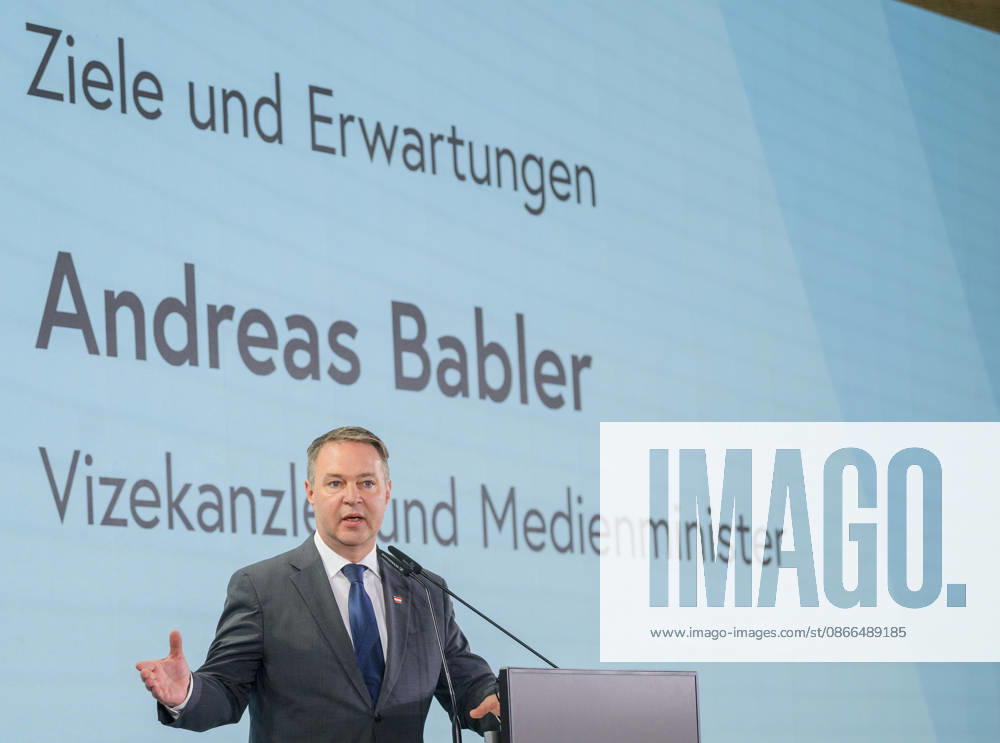Photonews.at - Wien, 10.09.2026. Beim ORF-Zukunftsforum geht es um die künftige Rolle des öffentlich-rechtlichen Rundfunks in Österreich. An zwei Tagen diskutieren Vertreter aus Politik, Medien, Wissenschaft sowie aus Kunst, Kultur und Sport über zentrale Fragen zur Zukunft des ORF. Im Rahmen des Forums geht es unter anderem um den öffentlich-rechtlichen Auftrag, Jugend und Medienkompetenz, Digitalisierung, Plattformen und Künstliche Intelligenz sowie um Strukturen, Governance und den Medienstandort Österreich PHOTO: Eröffnung der Veranstaltug durch photonews.at - Wien, 10.09.2026. Beim ORF-Zukunftsforum geht es um die künftige Rolle des öffentlich-rechtlichen Rundfunks in Österreich. An zwei Tagen diskutieren Vertreter aus Politik, M