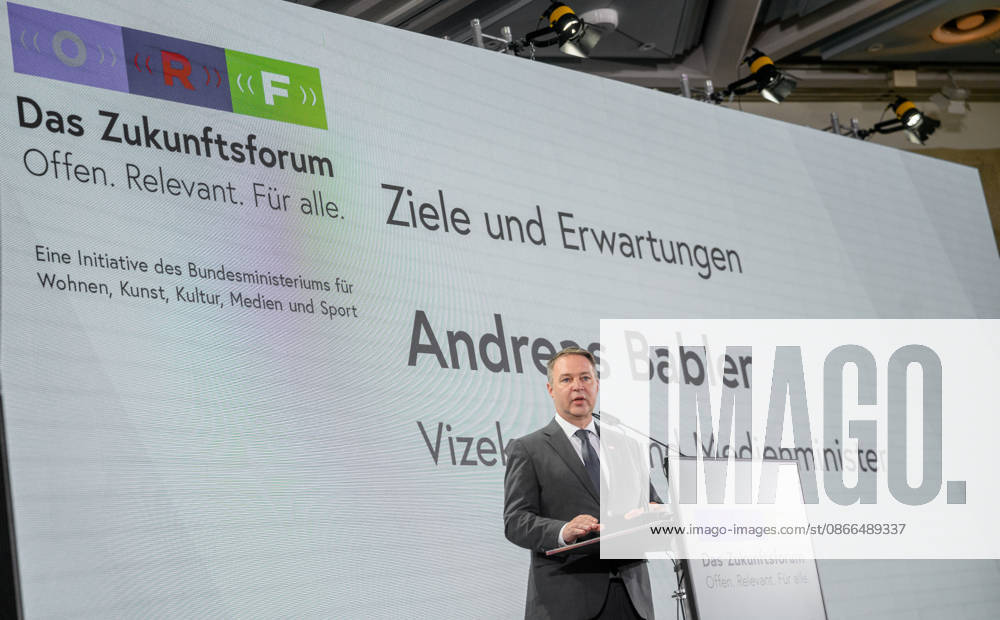 Photonews.at - Wien, 10.09.2026. Beim ORF-Zukunftsforum geht es um die künftige Rolle des öffentlich-rechtlichen Rundfunks in Österreich. An zwei Tagen diskutieren Vertreter aus Politik, Medien, Wissenschaft sowie aus Kunst, Kultur und Sport über zentrale Fragen zur Zukunft des ORF. Im Rahmen des Forums geht es unter anderem um den öffentlich-rechtlichen Auftrag, Jugend und Medienkompetenz, Digitalisierung, Plattformen und Künstliche Intelligenz sowie um Strukturen, Governance und den Medienstandort Österreich PHOTO: Eröffnung der Veranstaltug durch photonews.at - Wien, 10.09.2026. Beim ORF-Zukunftsforum geht es um die künftige Rolle des öffentlich-rechtlichen Rundfunks in Österreich. An zwei Tagen diskutieren Vertreter aus Politik, M