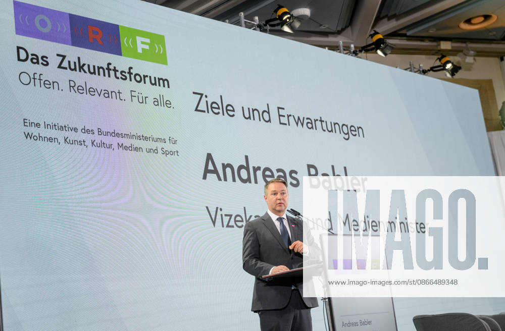 Photonews.at - Wien, 10.09.2026. Beim ORF-Zukunftsforum geht es um die künftige Rolle des öffentlich-rechtlichen Rundfunks in Österreich. An zwei Tagen diskutieren Vertreter aus Politik, Medien, Wissenschaft sowie aus Kunst, Kultur und Sport über zentrale Fragen zur Zukunft des ORF. Im Rahmen des Forums geht es unter anderem um den öffentlich-rechtlichen Auftrag, Jugend und Medienkompetenz, Digitalisierung, Plattformen und Künstliche Intelligenz sowie um Strukturen, Governance und den Medienstandort Österreich PHOTO: Eröffnung der Veranstaltug durch photonews.at - Wien, 10.09.2026. Beim ORF-Zukunftsforum geht es um die künftige Rolle des öffentlich-rechtlichen Rundfunks in Österreich. An zwei Tagen diskutieren Vertreter aus Politik, M