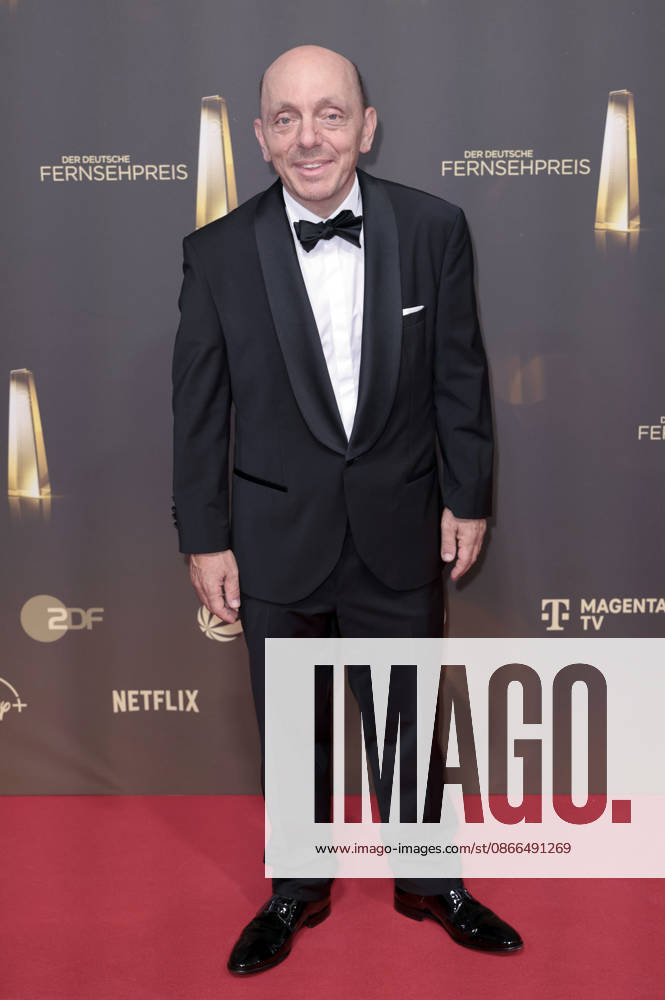 Bernhard Hoëcker bei der Verleihung des Deutschen Fernsehpreises 2026 im Confex-Center. Köln