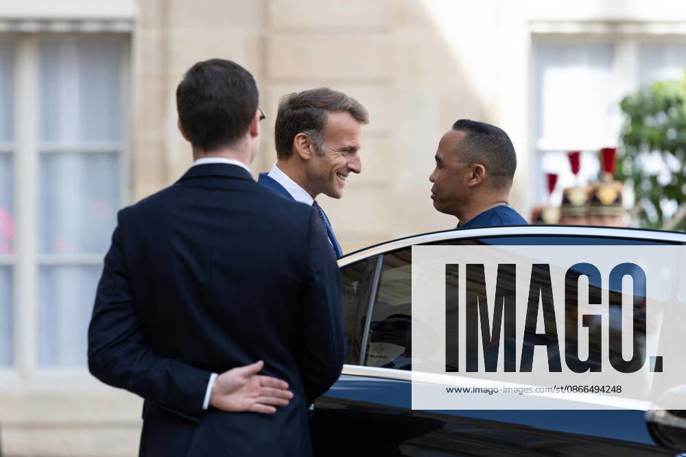 Emmanuel Macron meets with Madagascar President - Paris French President Emmanuel Macron welcomes Madagascar’s President Michael Randrianirina for a meeting at the Elysee Palace in Paris on September 10, 2026. Photo by Raphael Lafargue ABACAPRESS.COM Paris France