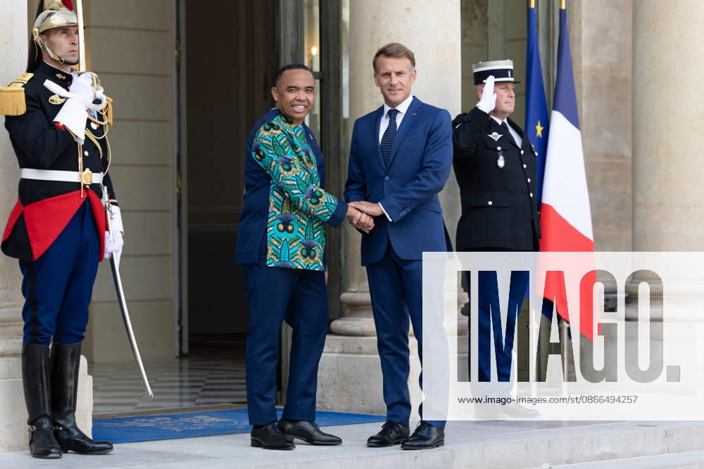 Emmanuel Macron meets with Madagascar President - Paris French President Emmanuel Macron welcomes Madagascar’s President Michael Randrianirina for a meeting at the Elysee Palace in Paris on September 10, 2026. Photo by Raphael Lafargue ABACAPRESS.COM Paris France