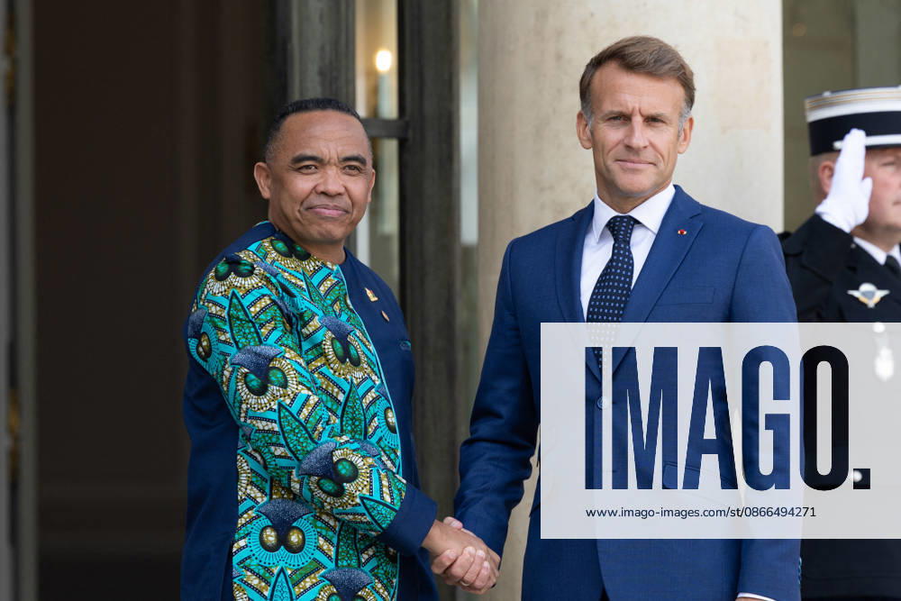 Emmanuel Macron meets with Madagascar President - Paris French President Emmanuel Macron welcomes Madagascar’s President Michael Randrianirina for a meeting at the Elysee Palace in Paris on September 10, 2026. Photo by Raphael Lafargue ABACAPRESS.COM Paris France